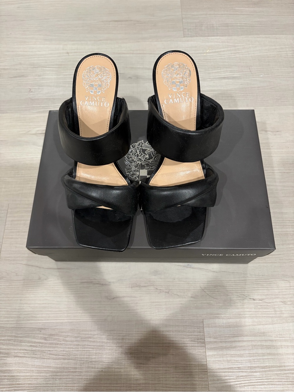 Vince Camuto women’s heel
